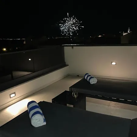 Luxury Lux With Heated Pool