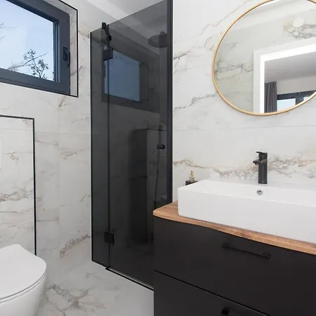 Luxury Lux With Heated Pool וילה *