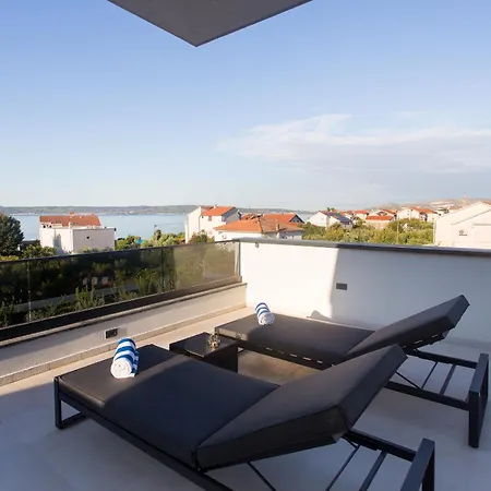 Luxury Lux With Heated Pool וילה Kaštela