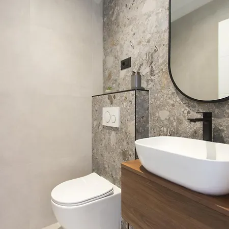 Luxury Lux With Heated Pool *