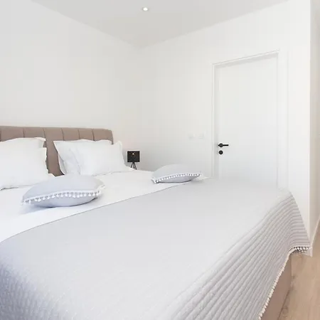 Villa Luxury Lux With Heated Pool