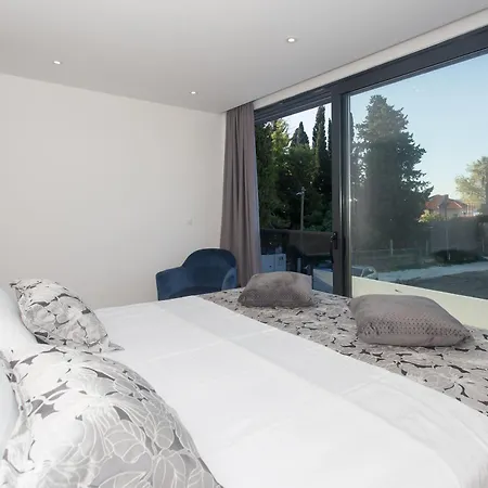 Luxury Lux With Heated Pool Kastela
