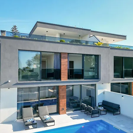 Luxury Lux With Heated Pool Villa Kastela