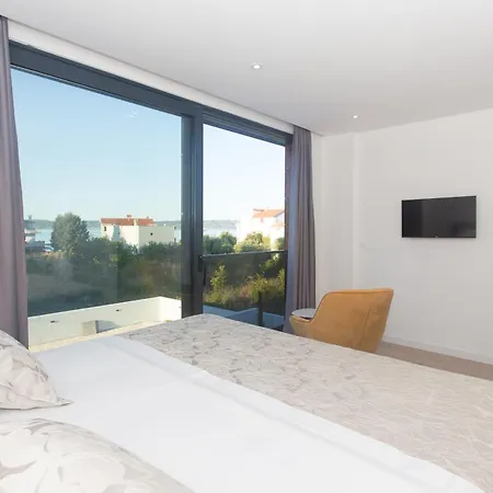Luxury Lux With Heated Pool * Kastela