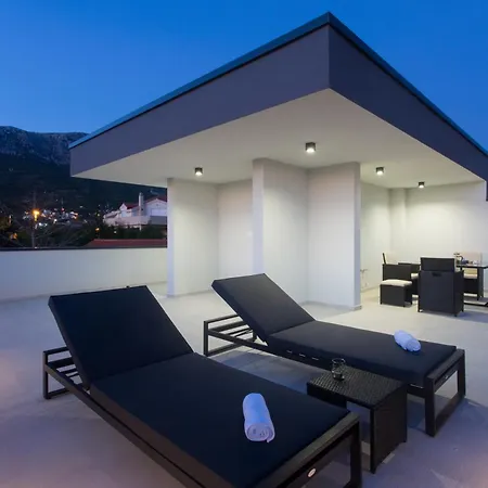 Luxury Lux With Heated Pool * Kastela