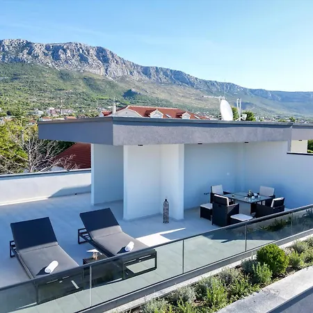 Vila Luxury Lux With Heated Pool