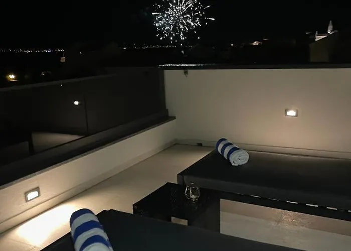 Luxury Lux With Heated Pool