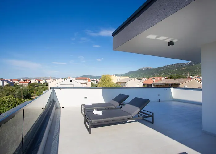 Luxury Lux With Heated Pool Vila