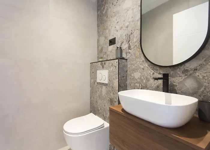 Luxury Lux With Heated Pool *