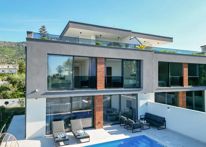 Luxury Lux With Heated Pool Vila Kastela