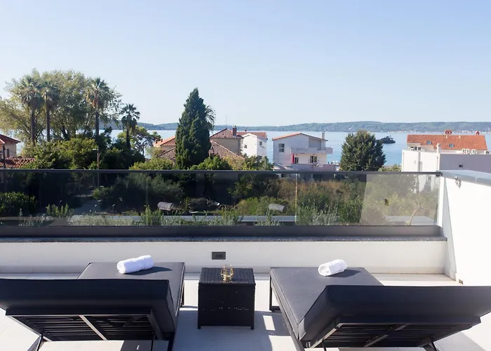 Vila Luxury Lux With Heated Pool