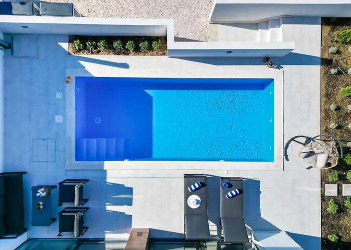 Luxury Lux With Heated Pool Kastela