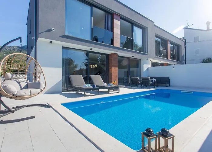Vila Luxury Lux With Heated Pool