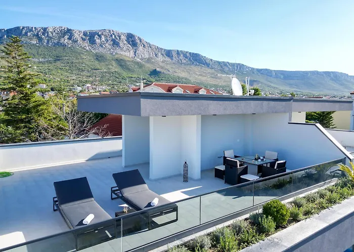 Vila Luxury Lux With Heated Pool